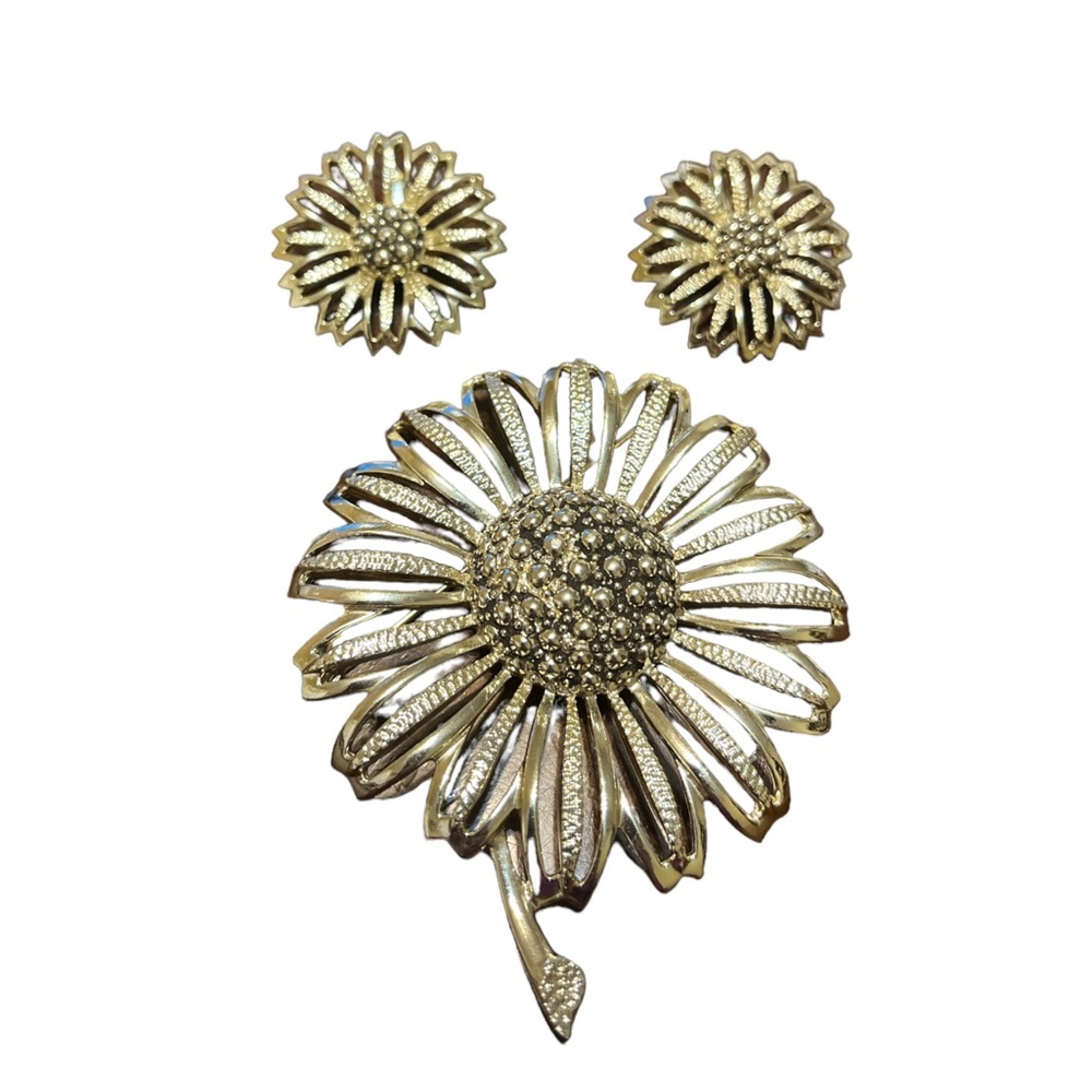 Vintage Silver Toned Sarah Coventry Flower Earrings/Brooch Set